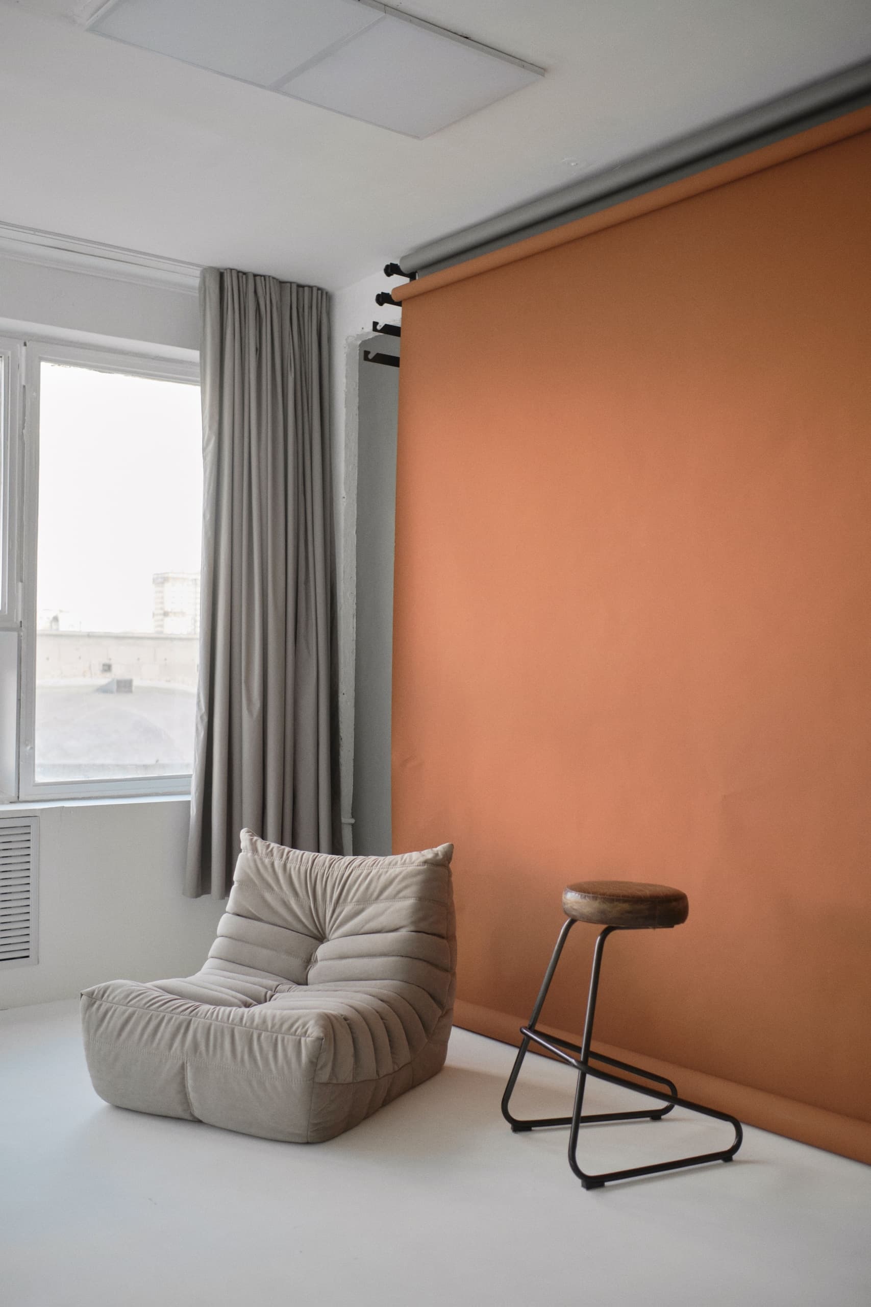 Интерьер зала Циклорама - вид на циклораму и пространство